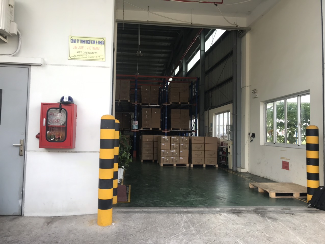 Ouside of the company (2)